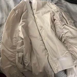PACSUN CREME COLORED BOMBER-JACKET